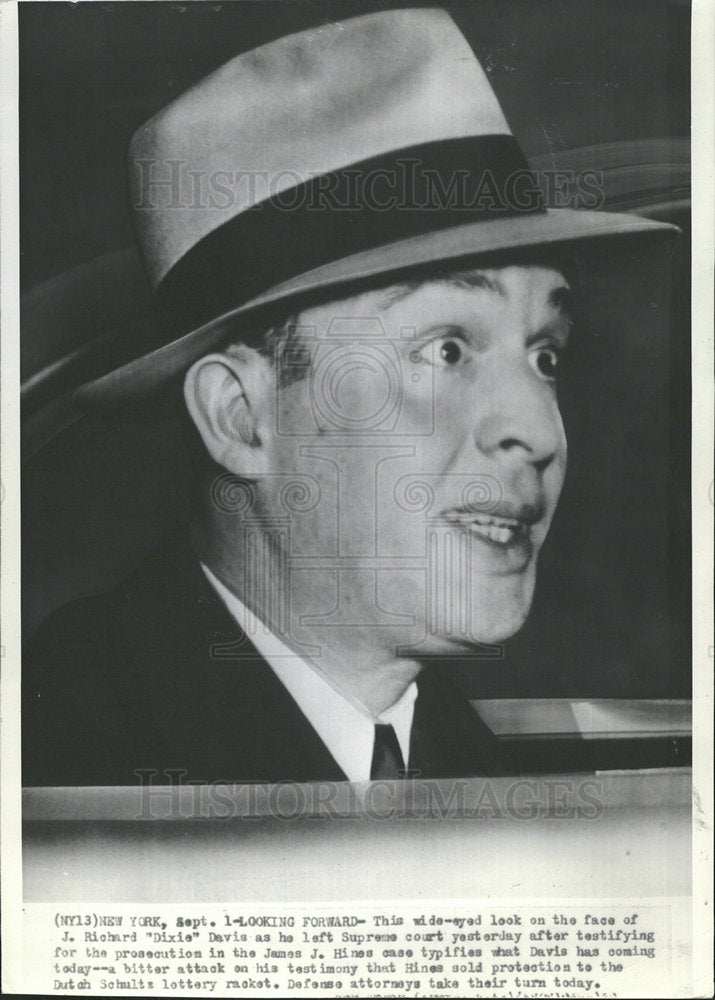 Press Photo J Richard Davis Leaving the Hines Trial - Historic Images