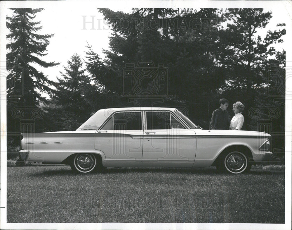 1961 Press Photo Profile of Four-Door Fairlane Sedan - Historic Images