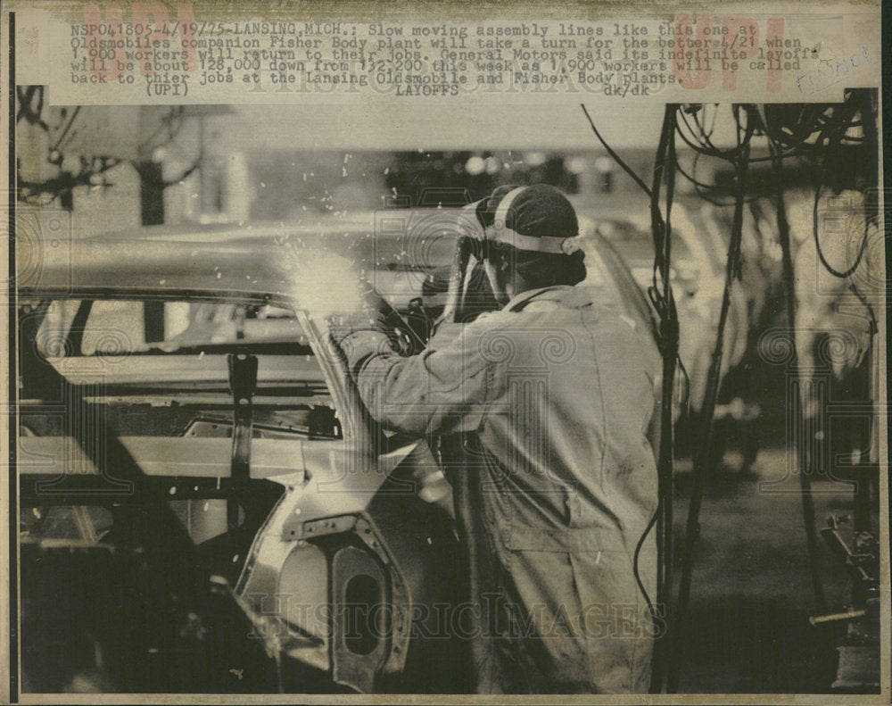 1975 Press Photo Oldsmobiles Fisher Body Plant  - Historic Images