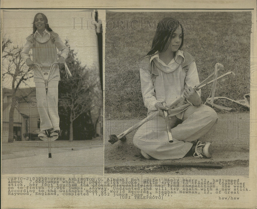 1971 Press Photo Nancy Beery Age 12 And Her Pogo Stick - Historic Images