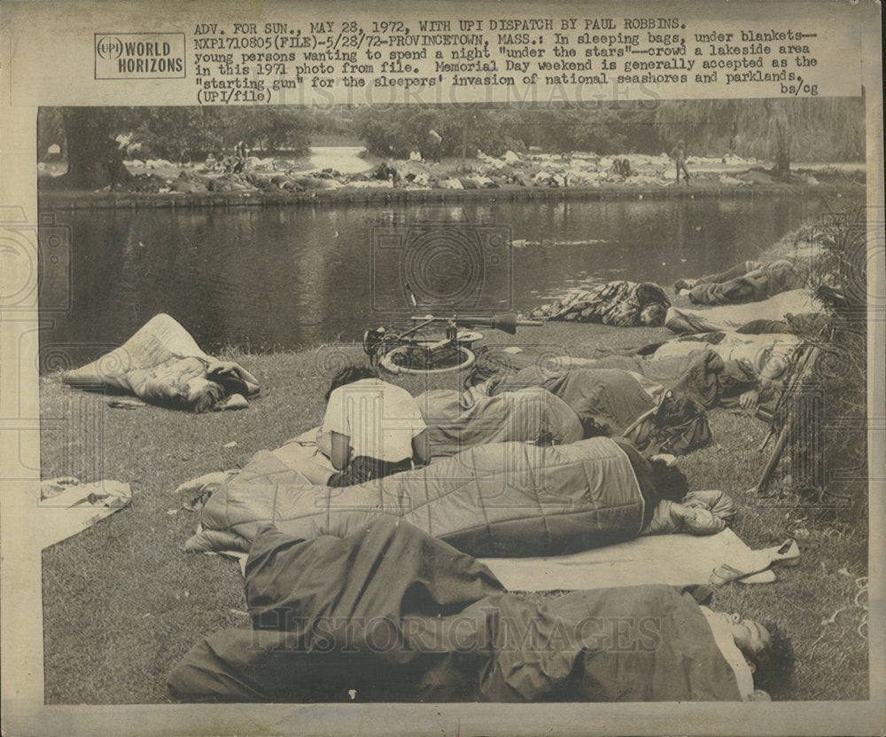 1972 Press Photo Lakeside Area Camping Teens Sleeping - Historic Images