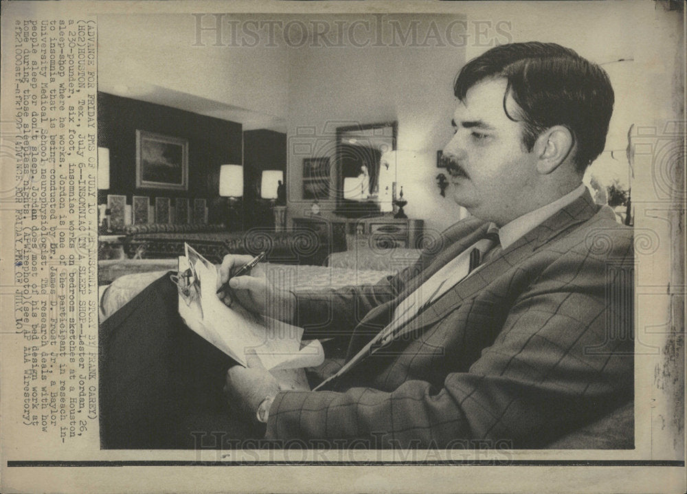 1970 Press Photo Insomniac Sketching Research Baylor - Historic Images