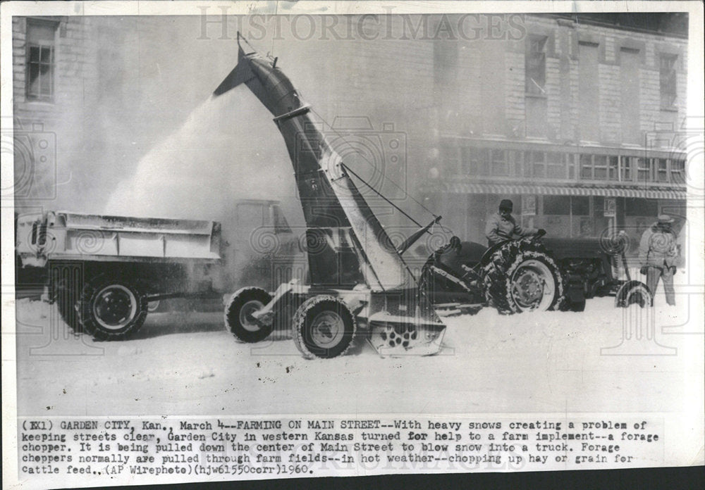 1960 Press Photo Snow Chopper Garden City Kansas  - Historic Images
