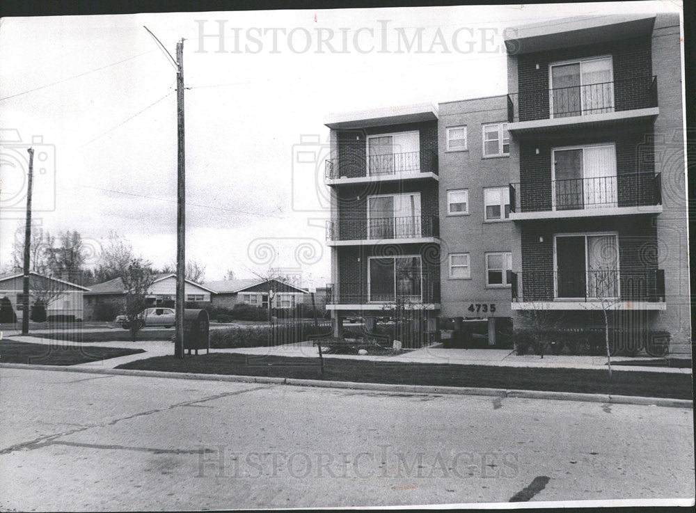 1967 Press Photo House Home Apartment Skokie - Historic Images