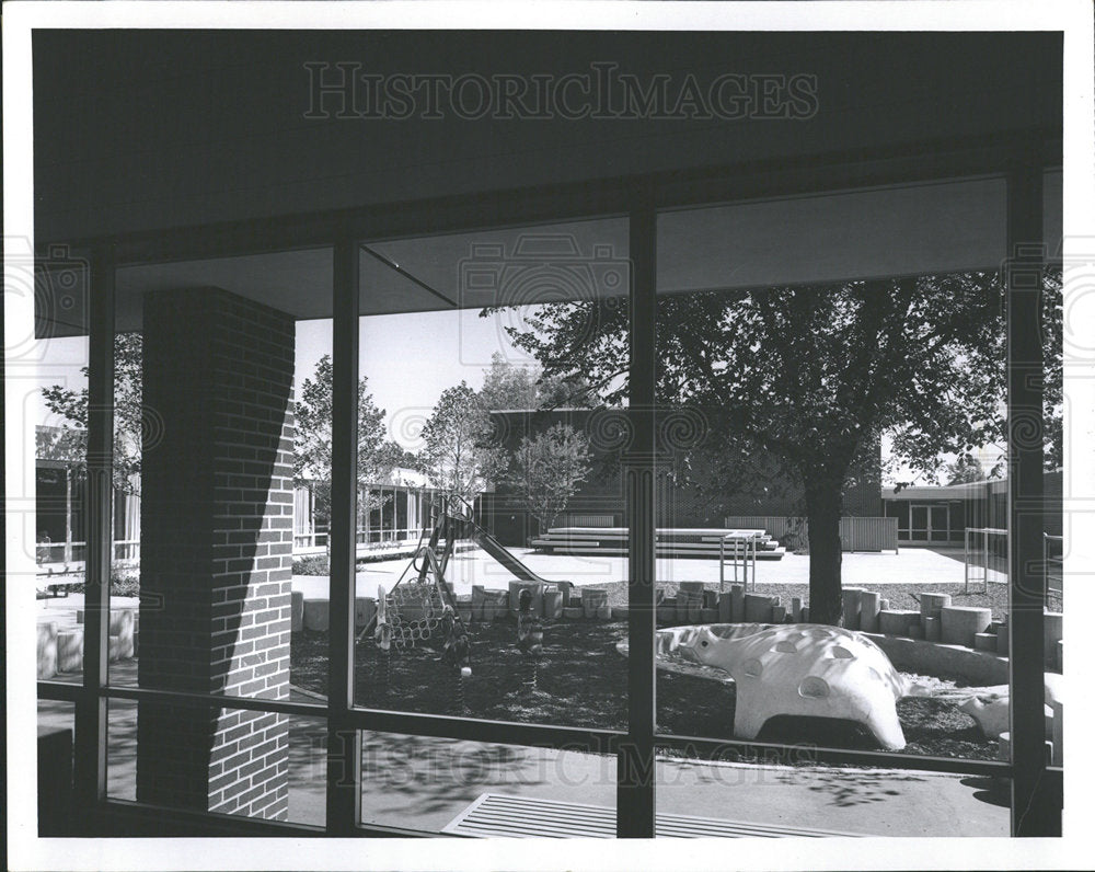 1965 Press Photo Madison Elementary School Skokie - Historic Images