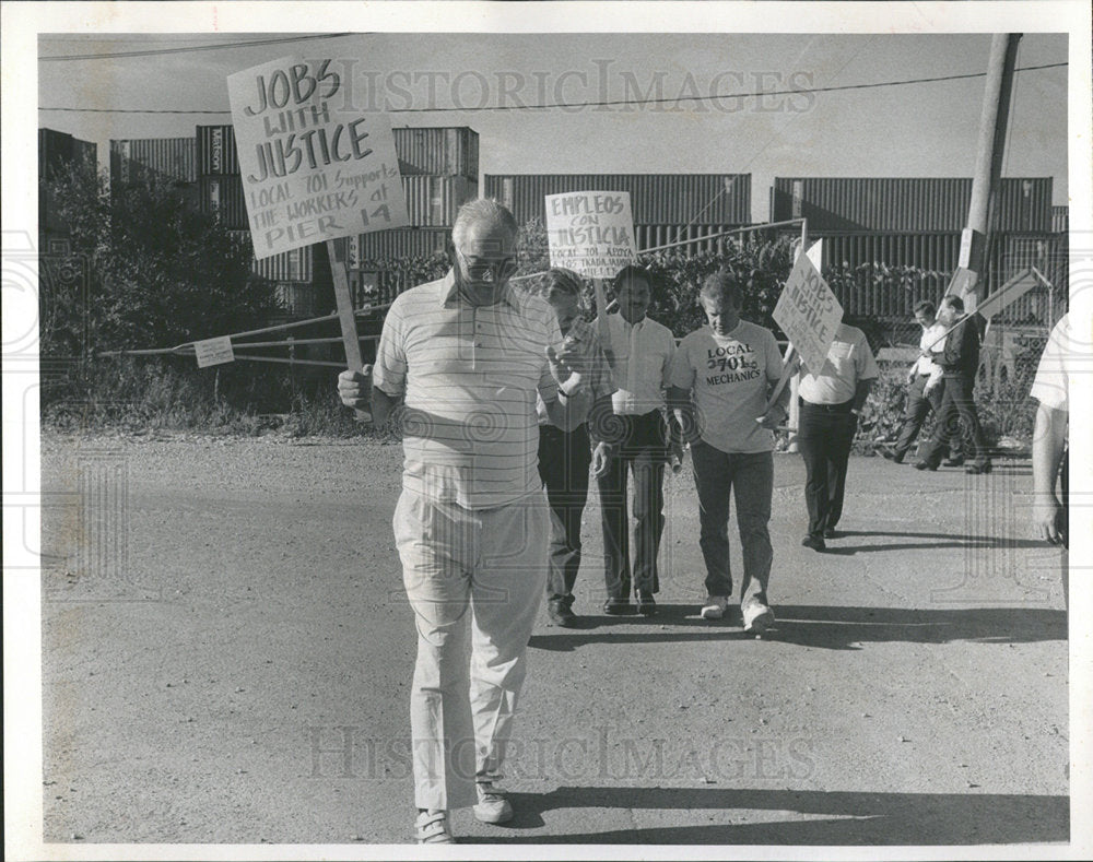1991 Press Photo Automobile Mechanics Union Protest  - Historic Images