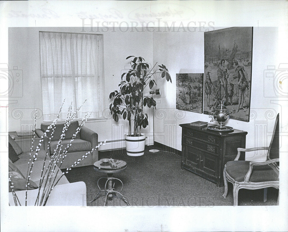 1970 Press Photo Antique Tapestries in Living Room - Historic Images