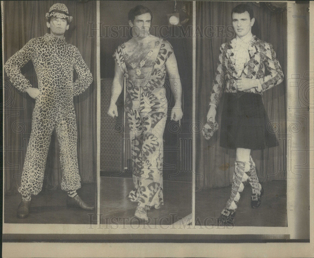 1969 Press Photo Men Fashion Skirt Pajamas Clothing - Historic Images
