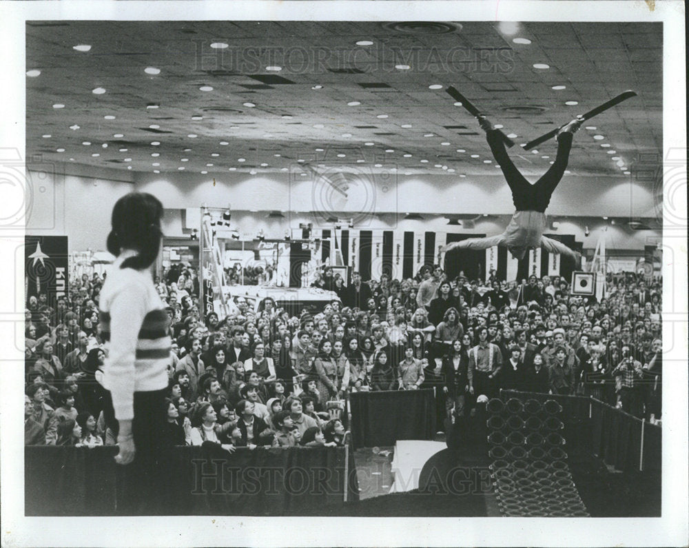 1973 Press Photo Chicago Freestyle Indoor Ski Show  - Historic Images