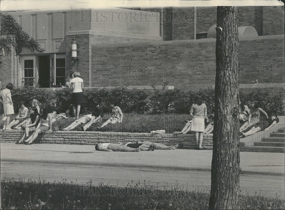 1967 Press Photo Niles East HS Students P.E. Class - Historic Images