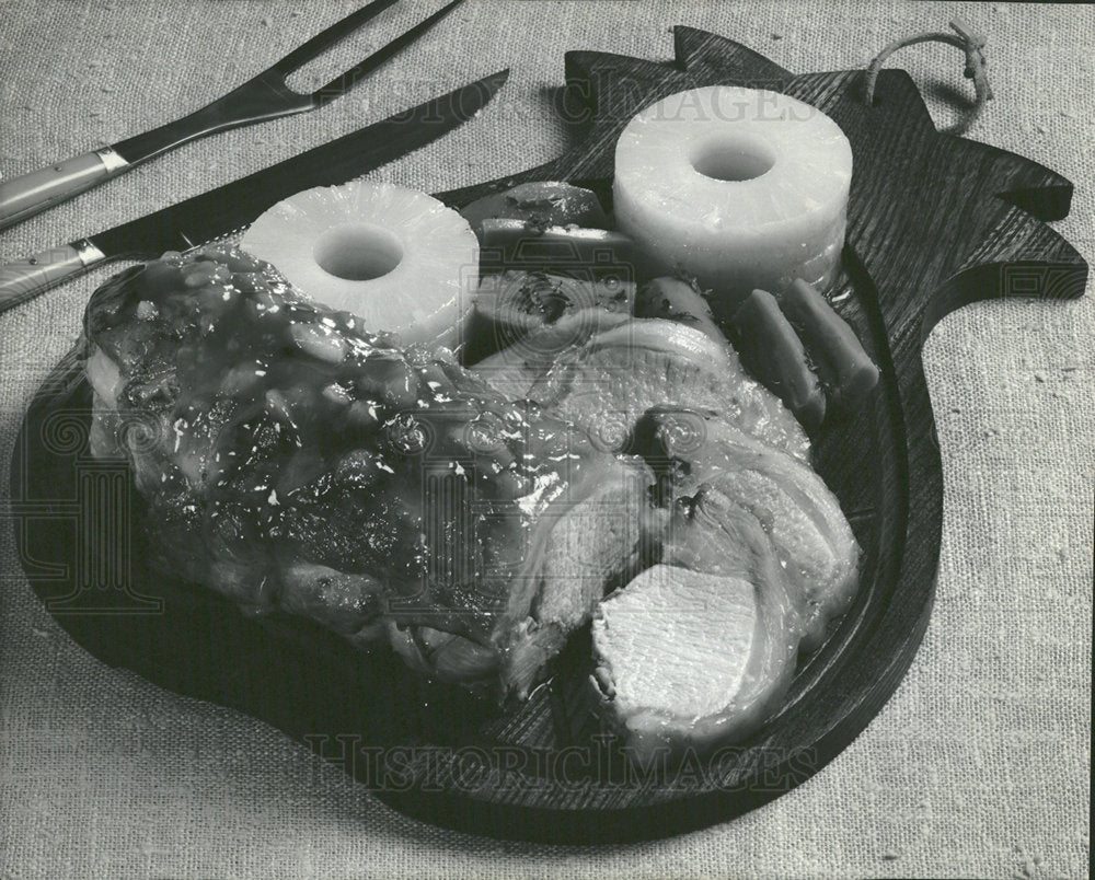 1972 Press Photo Sweet Sour Pork Roast Gingered Llyod - Historic Images