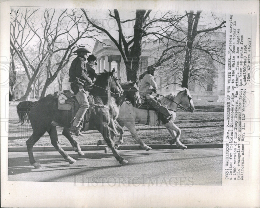 1960 Press Photo Pony Express Horsemen Mail Service  - Historic Images