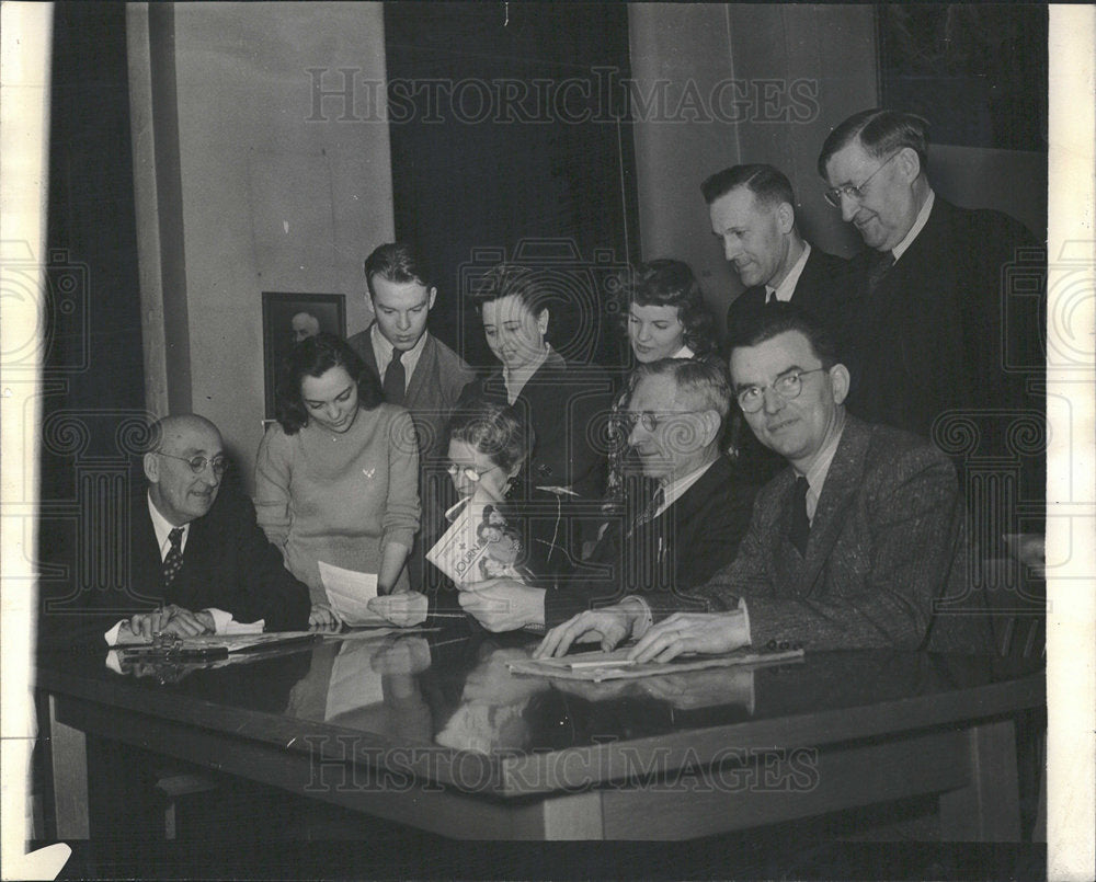 1944 Press Photo Pontiac Plan Youth Center Roy Hershey - Historic Images