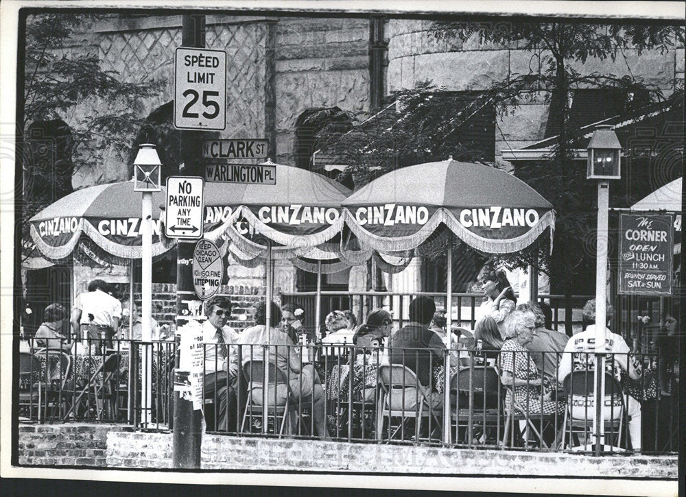 1973 Press Photo Restaurant Corner Street Fullerton   - Historic Images