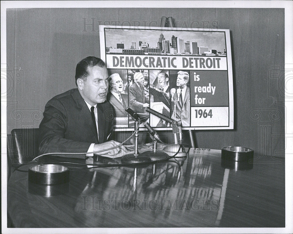 1993 Press Photo Mayor Tells Story Detroit convention - Historic Images