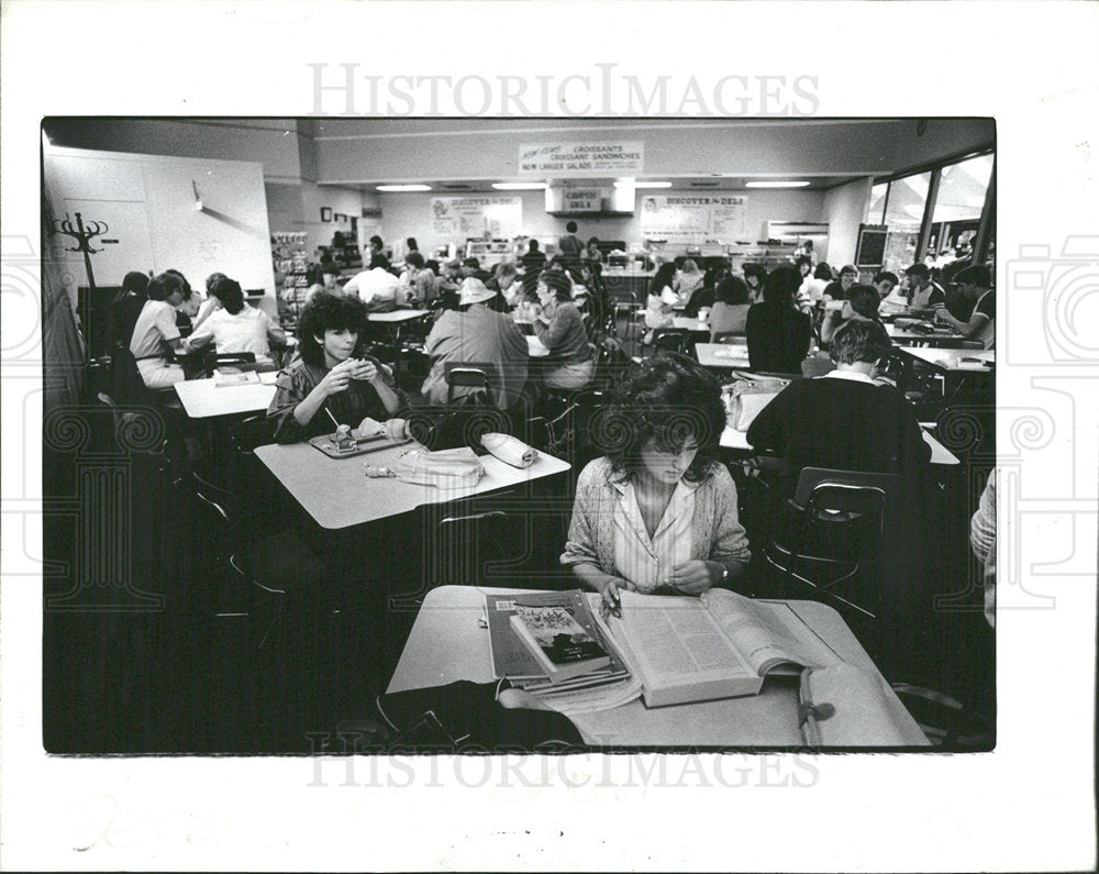 1984 Press Photo University of Michigan Dearborn  - Historic Images