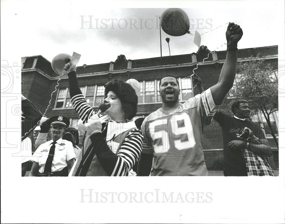 1990 Press Photo Anti Drug Assembly - Historic Images