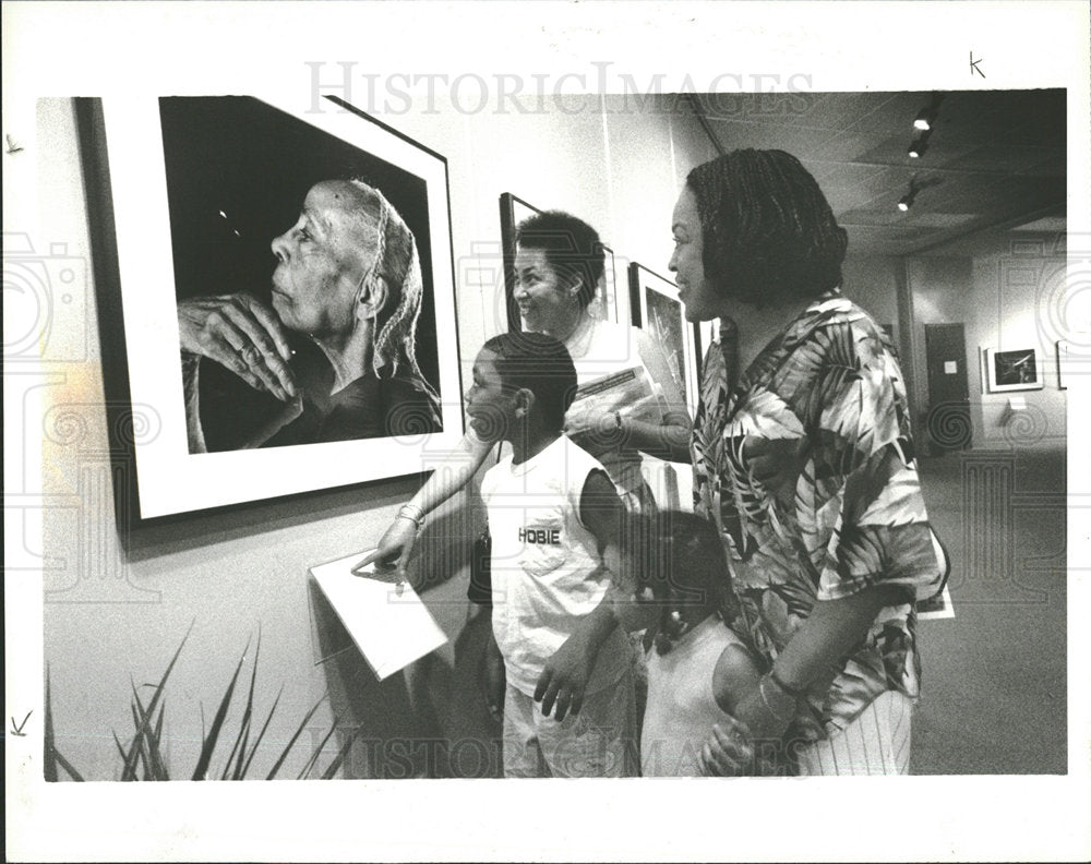 1990 Press Photo Carla Brandon Lauren Jones Gretta  - Historic Images