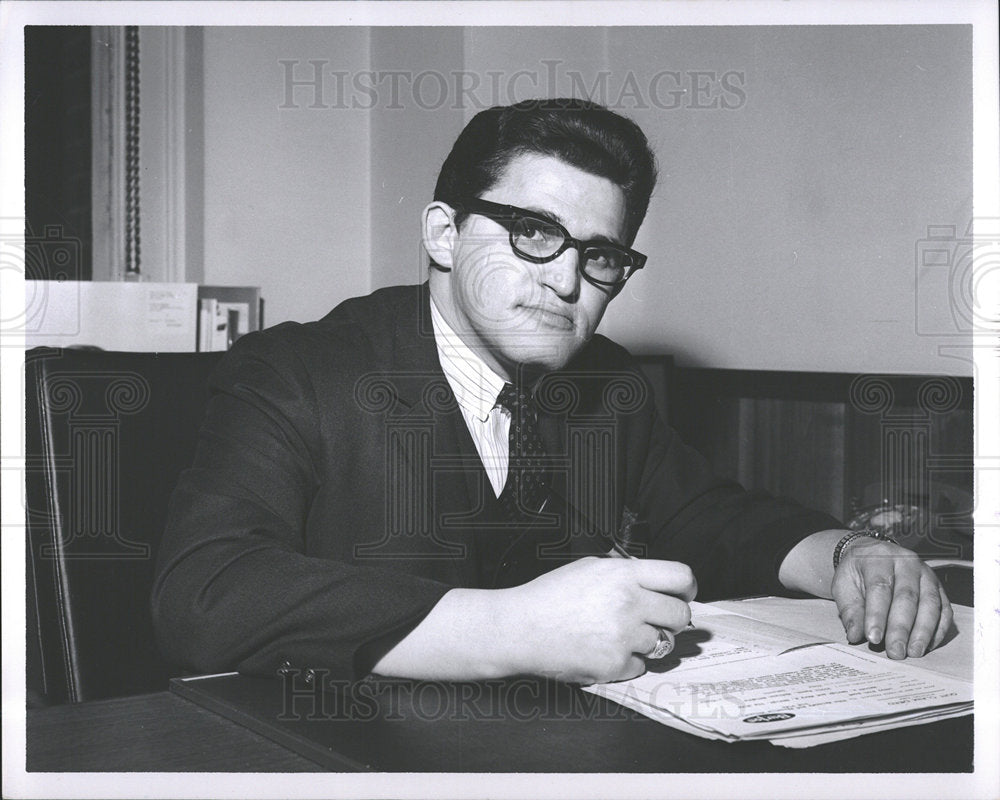 1964 Press Photo Attorney Seymour Markowitz - Historic Images