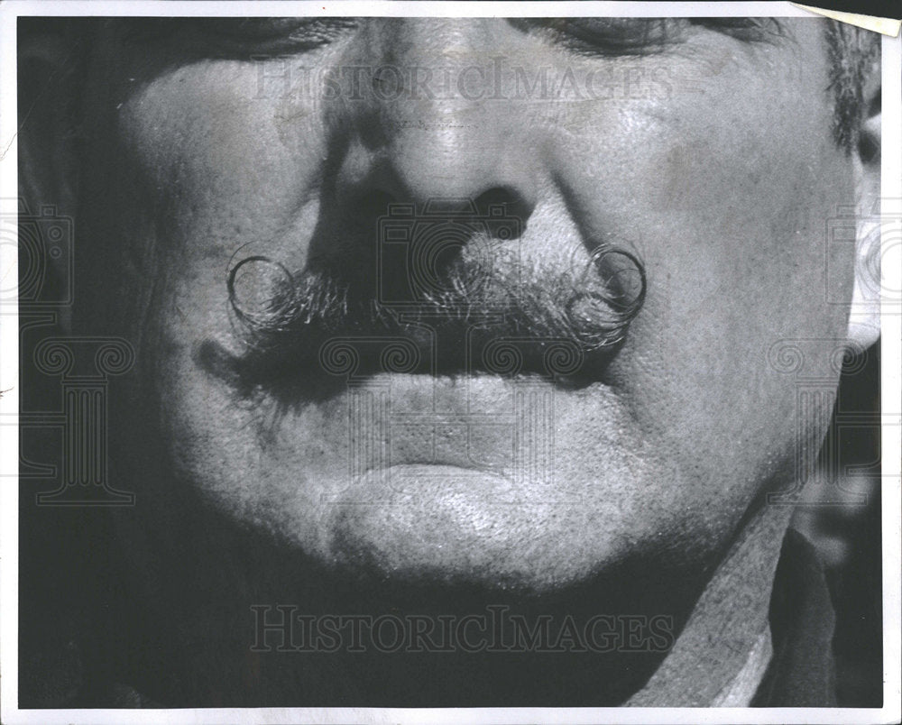 1970 Press Photo Fireman Race Moustache   - Historic Images