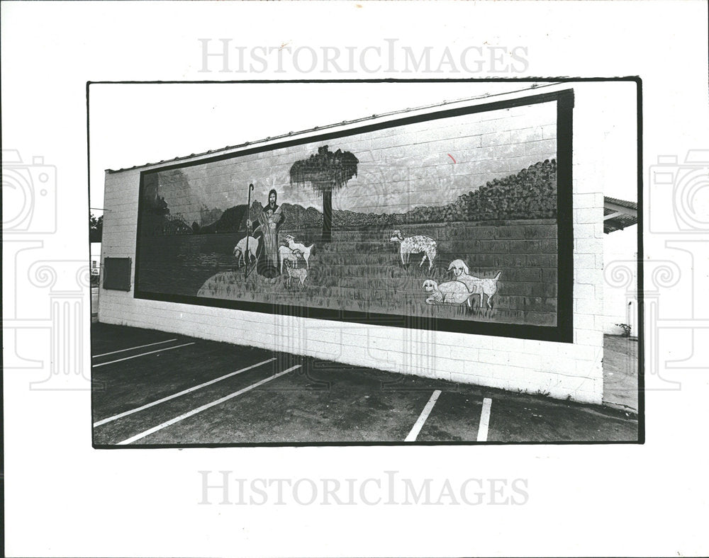 1982 Press Photo Church Guard Prophecy Murals Detroit  - Historic Images
