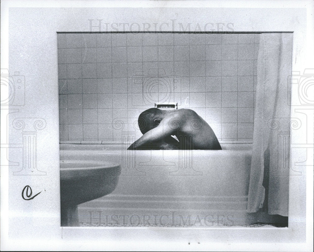 1979 Press Photo Halstead Gallery Birmingham Kunz nude  - Historic Images