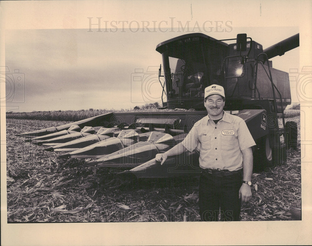 1993 Press Photo Doug Darling John Deere Tractor Farm - Historic Images