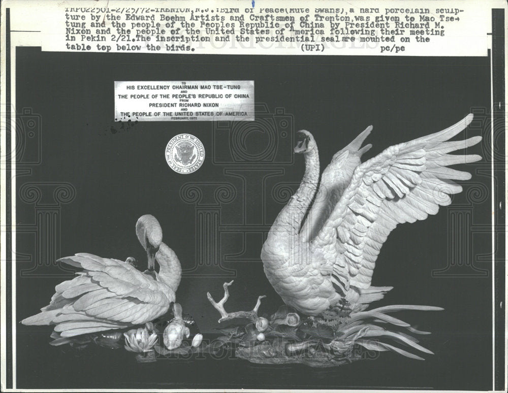 1972 Press Photo Edward Boehm porcelain Sculpture Bird  - Historic Images