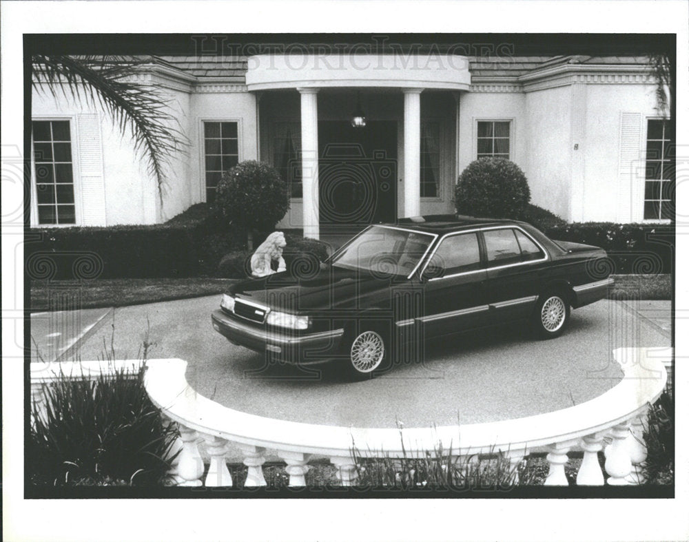 1990 Press Photo Mazda models vehicles global sales  - Historic Images
