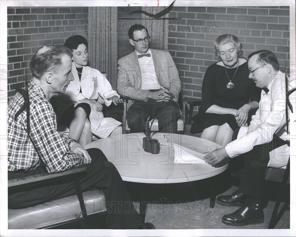 1961 Press Photo Wesley Sage Cardiac Work Staff Heart  - Historic Images