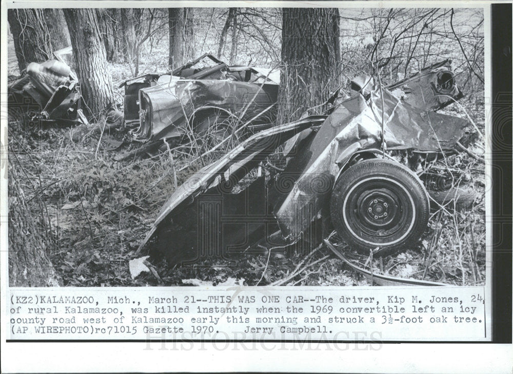 1970 Press Photo Driver Kip Jones Rural Kalamazoo Kill  - Historic Images