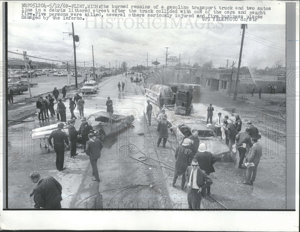 1969 Press Photo gasoline truck collision auto remains - Historic Images