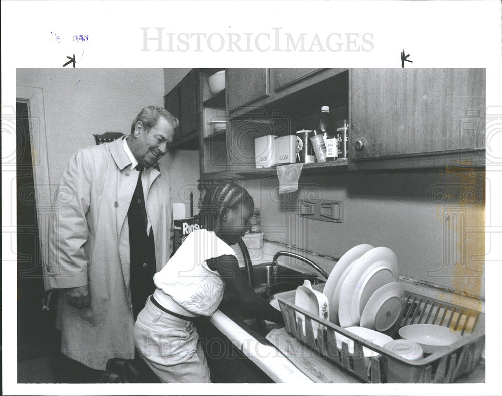 1991 Press Photo councilman Jack Kelley Burton projects - Historic Images