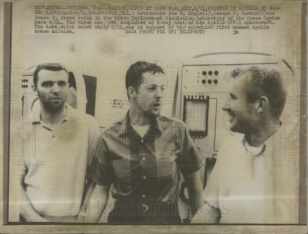 1968 Press Photo Astronaut Joe Engle Joseph Kerwin Snap - Historic Images