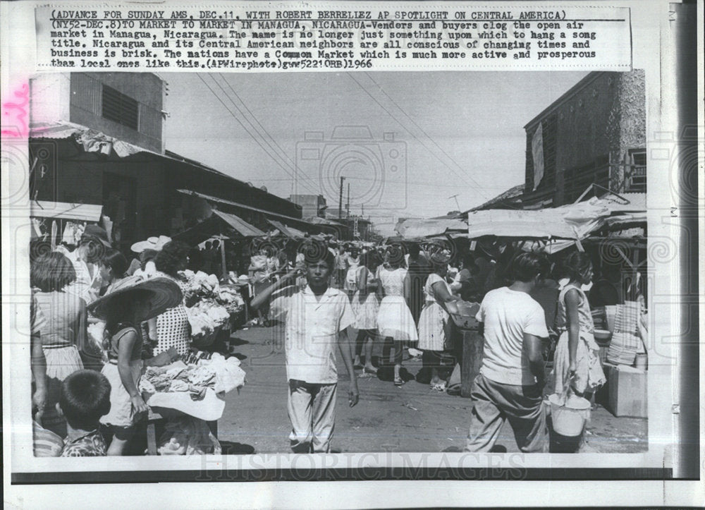 1966 Press Photo Robert Berreliez Managua Nicaragua - Historic Images