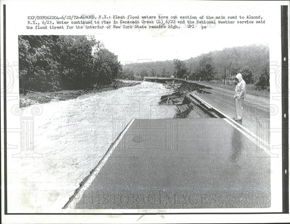 1972 Press Photo  Canacado Creek Flash Flood water road - Historic Images