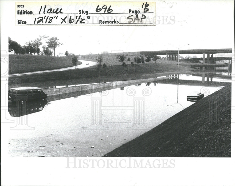 1981 Press Photo Heavy Rain Floods Michigan Area - Historic Images