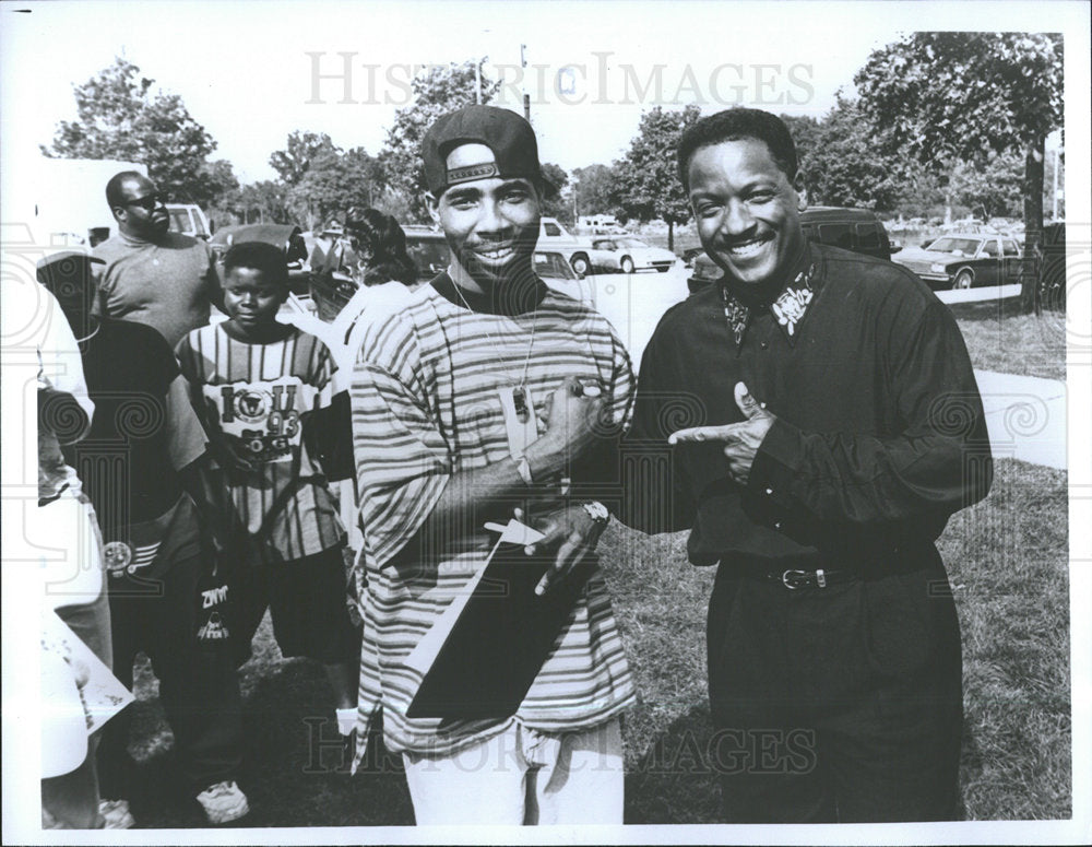 1993 Press Photo Rapper Threat BET Donnie Simpson - Historic Images