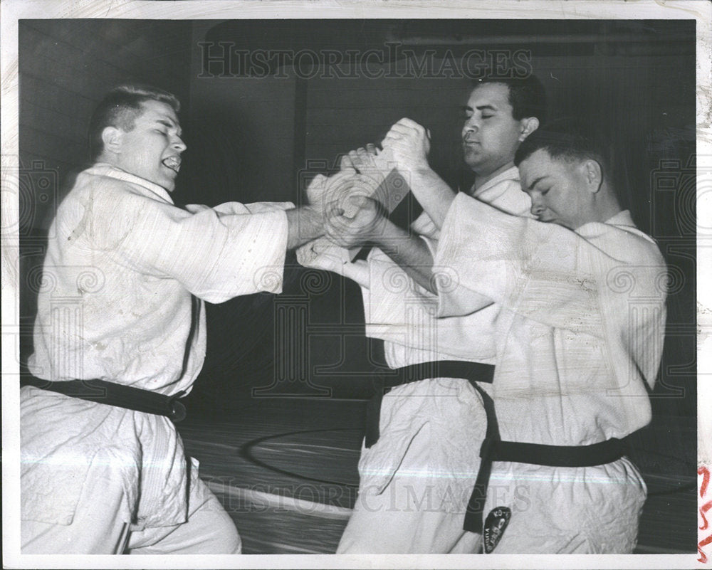 1960 Press Photo Judo Club College Leslie Dyer Hale  - Historic Images