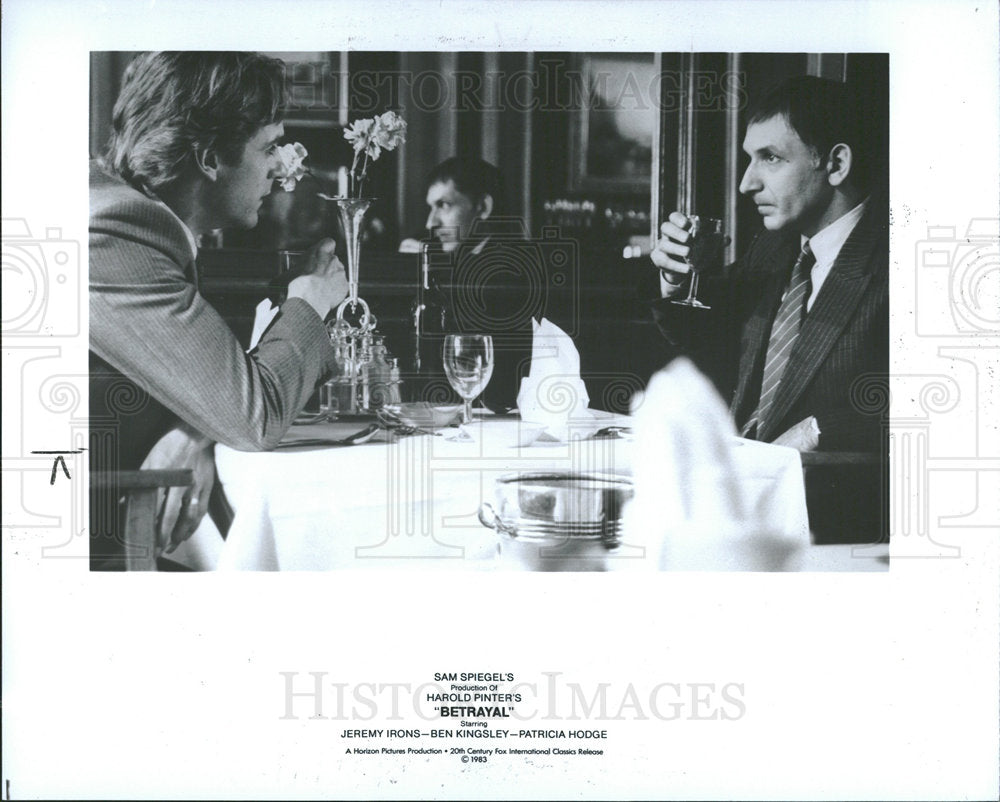 1993 Press Photo &quot;Betrayal&quot; Jeremy Irons Ben Kingsley - Historic Images