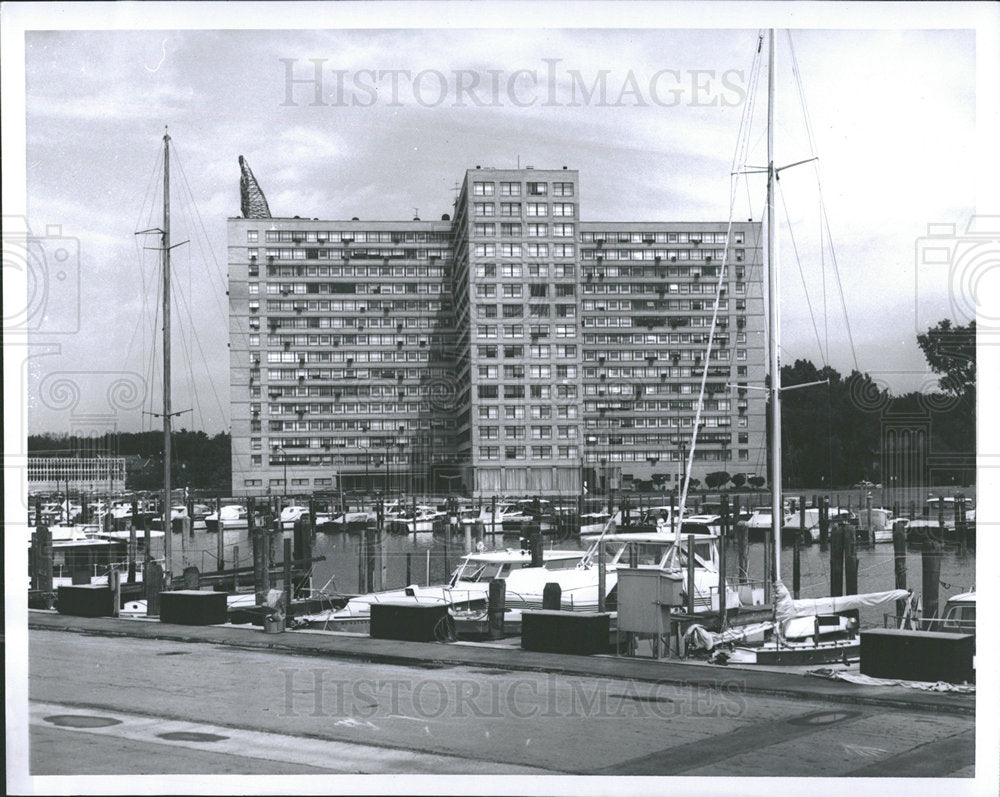 1964 Press Photo Memorial Park Marinas Hotel Detroit  - Historic Images
