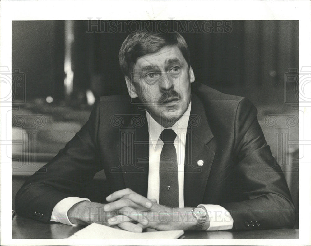 1986 Press Photo Paul E. Pash Michigan Police Chief  - Historic Images