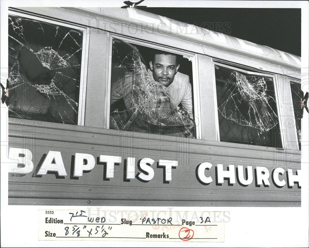 1975 Press Photo New Grace Baptist Church Bus McClung - Historic Images