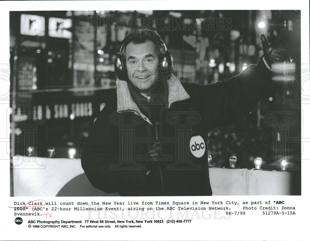 1999 Press Photo Dick Clark American Newscaster TV Host - Historic Images