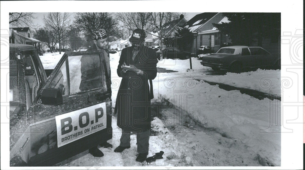 1994 Press Photo Johnny Green Spragner volunteering BOP - Historic Images