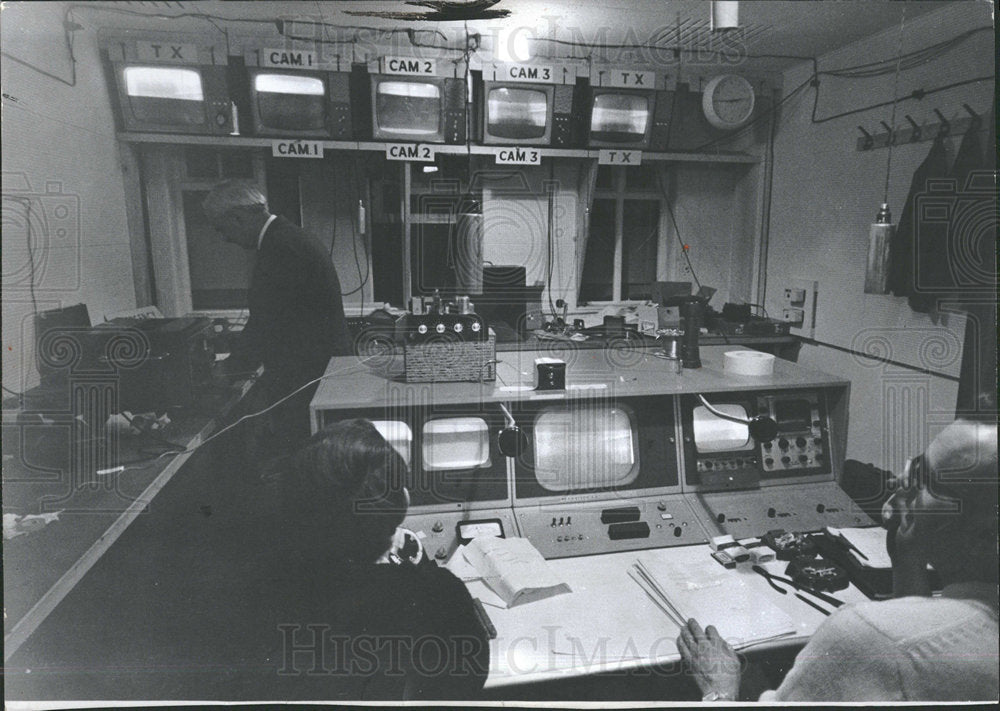 1966 Press Photo TV Studio Control Room - Historic Images