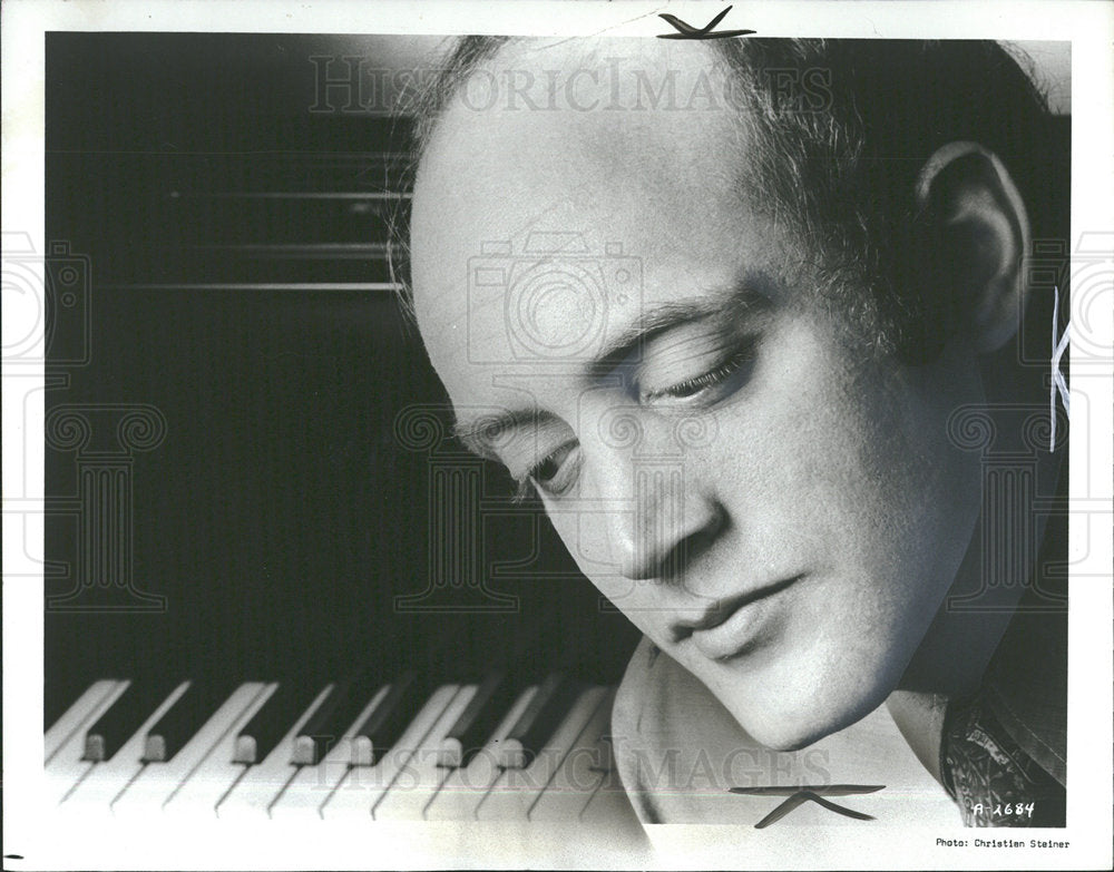 1974 Press Photo Classical Pianist Lorin Hollander - Historic Images