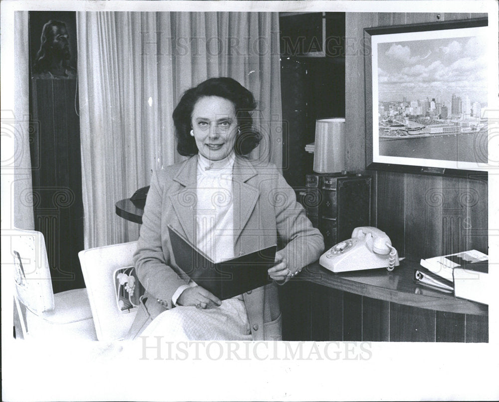 1979 Press Photo Marie Jo Sullivan hostess - Historic Images