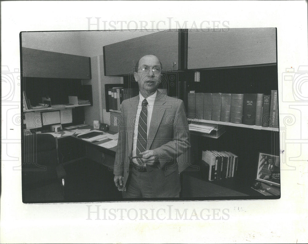 1985 Press Photo William S. Warstler Government Aide - Historic Images