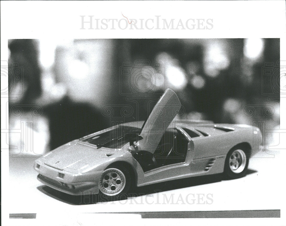 1991 Press Photo Toy Model of Italian Lamborghini - Historic Images